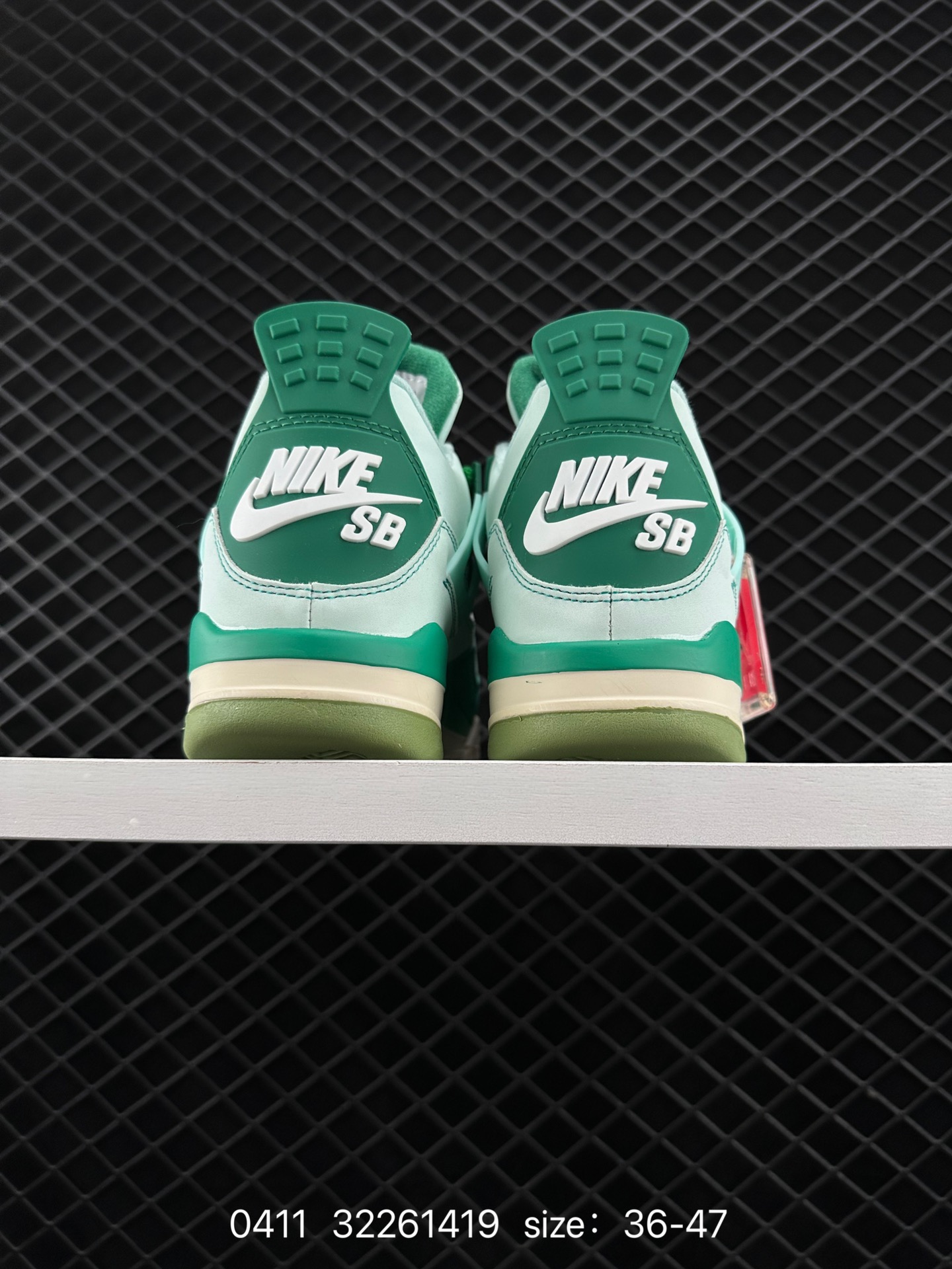 Nike Air Jordan 4 Retro OG”Fire Red“